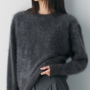 Aritzia Brushed Cashmere Sweater